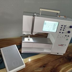 Artista 165 Sewing Machine - White